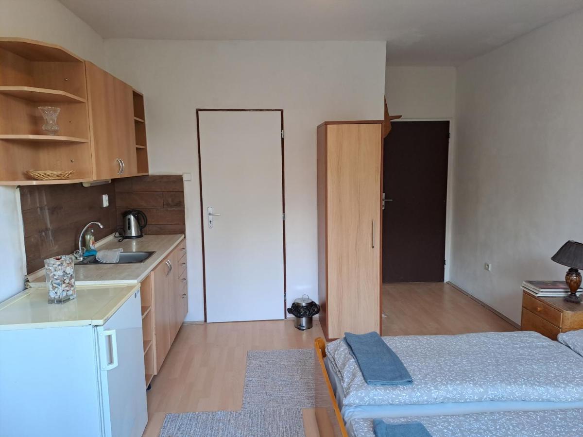 Apartman S Terasou Olmütz Exterior foto